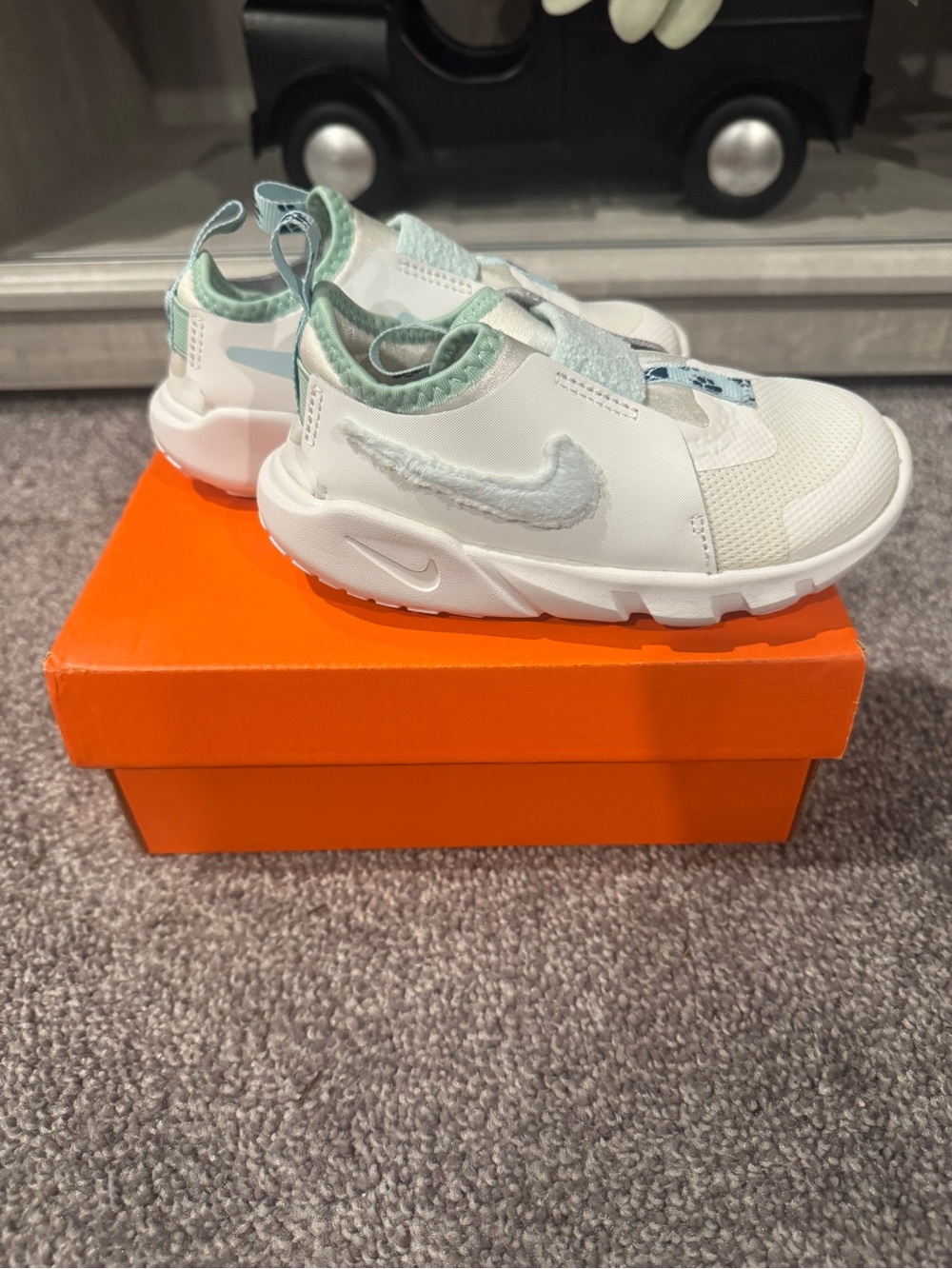 Nike Kids White & Light Blue Slip-On Sneakers Size 9c
